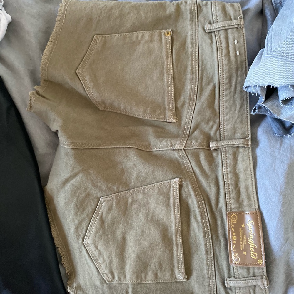 Jean short - Picture 3 of 3